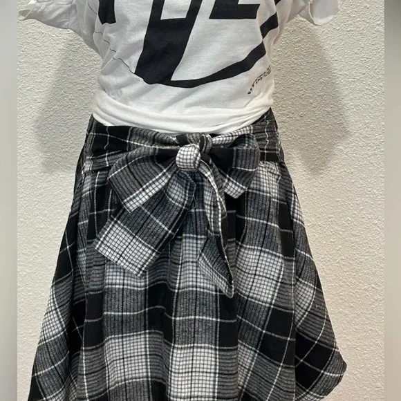 Black and White Plaid “Faux Wrap Around Waist Flannel Shirt” SKIRT -Mini NWOT - Picture 9 of 14